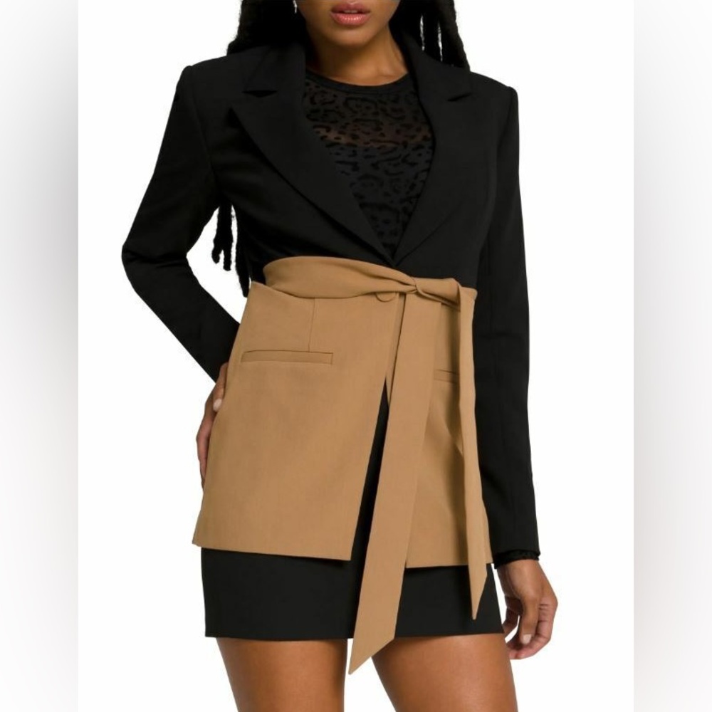 GOOD AMERICAN Good Slit Side Two Tone Blazer